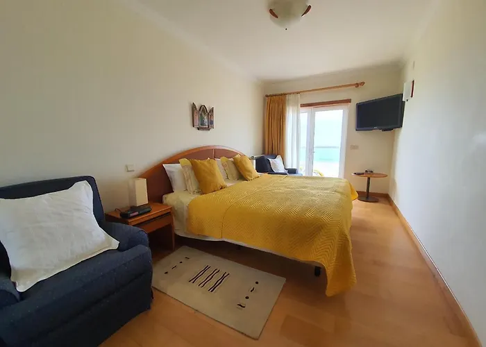 Nazare Apartamento Em Frente Ao Mar