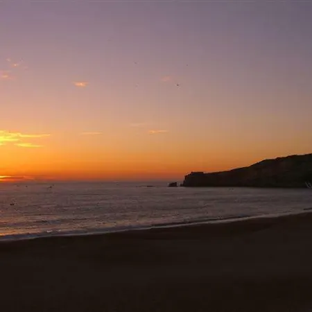 Nazare Apartamento Em Frente Ao Mar Exterior photo